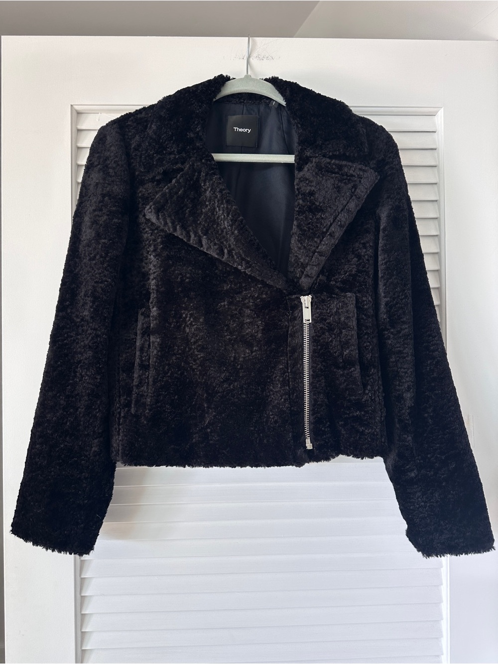 Theory Slim Moto B Cropped Faux Fur Jacket Black Zip Front Size 4